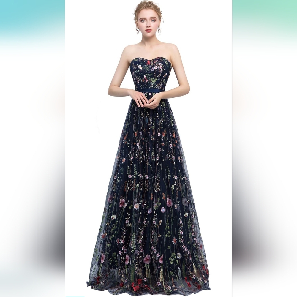 Elegant Strapless Floral Embroidered Navy Dress with Corset Detail in the Back